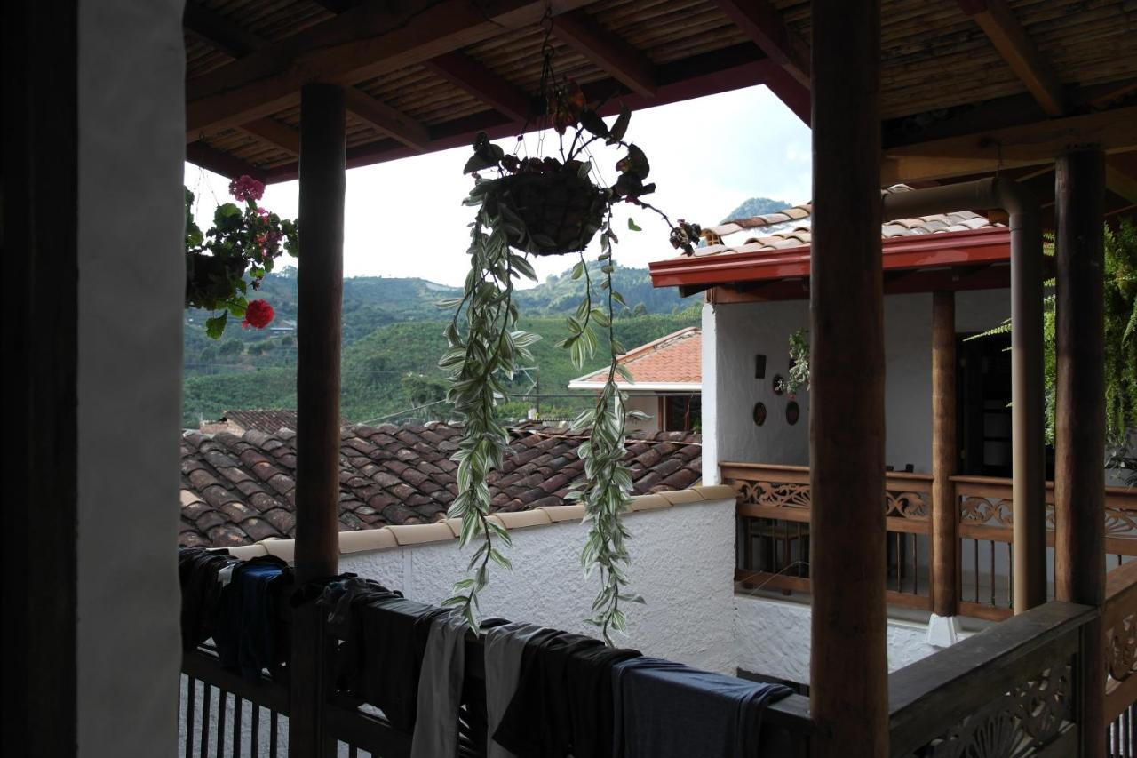Sergeant Pepper'S Hostel Jardín Extérieur photo