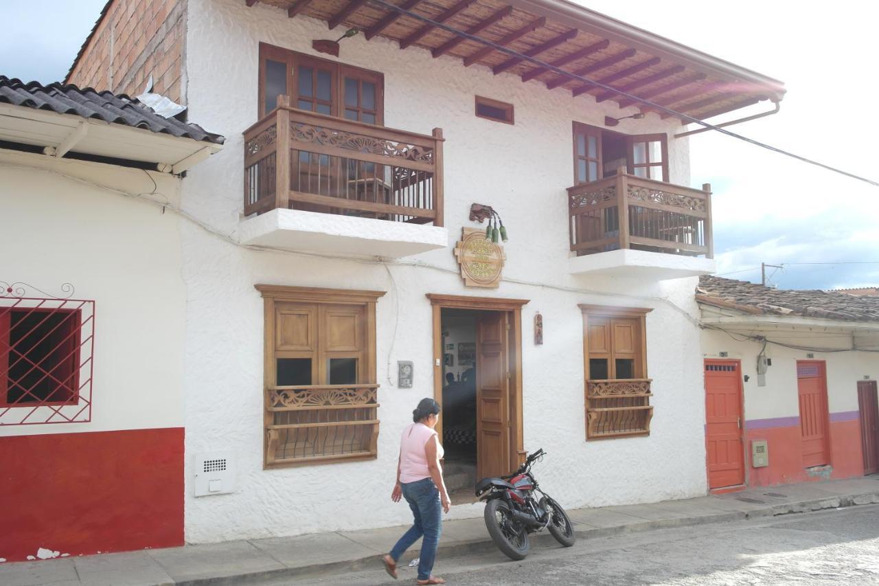 Sergeant Pepper'S Hostel Jardín Extérieur photo