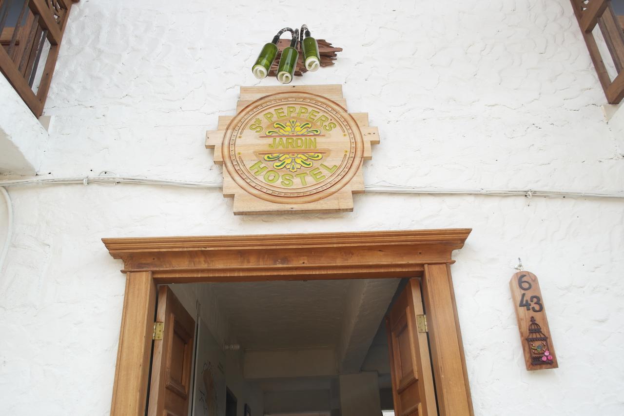 Sergeant Pepper'S Hostel Jardín Extérieur photo