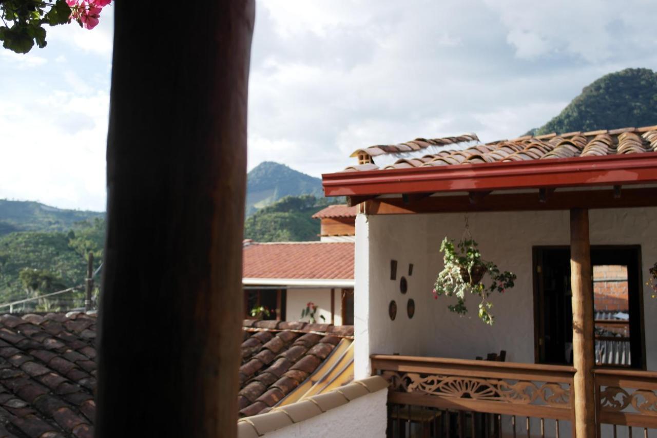 Sergeant Pepper'S Hostel Jardín Extérieur photo