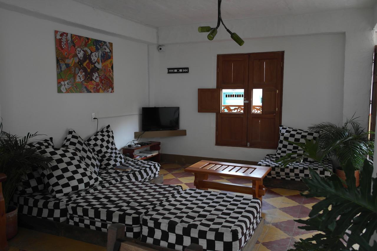 Sergeant Pepper'S Hostel Jardín Extérieur photo