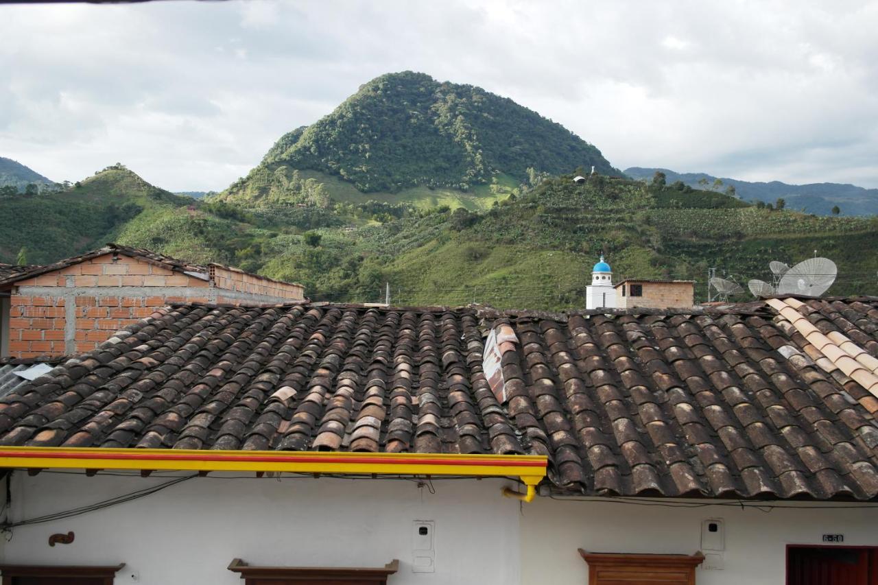 Sergeant Pepper'S Hostel Jardín Extérieur photo